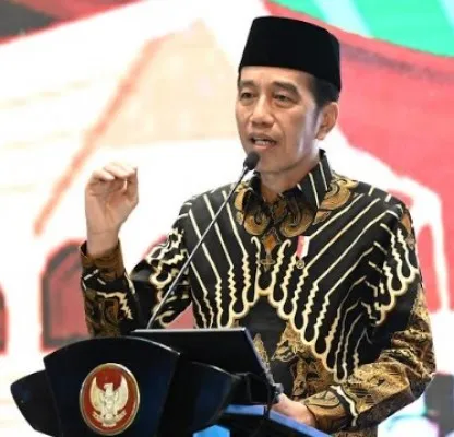 Presiden RI ke-7, Joko Widodo (Jokowi) membantah tudingan yang menyebutkan dirinya mengirim utusan agar tidak dipecat PDIP dan menyuruh Hasto Kristiyanto turun dari jabtannya.(Biro Setpres)