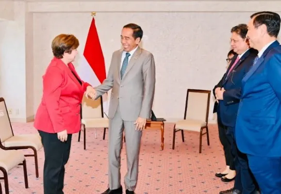 Presiden Joko Widodo saat bertemu Direktur Pelaksana Dana Moneter Internasional (IMF), Kristalina Georgieva. (biro pers)