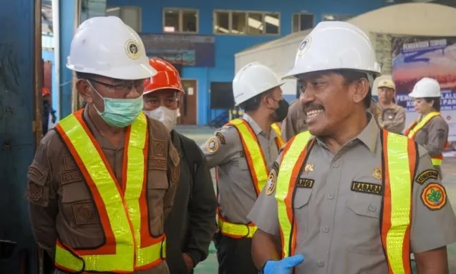 Kepala Badan Karantina Pertanian (Kabarantan) Bambang (Kanan). (Foto/ist)