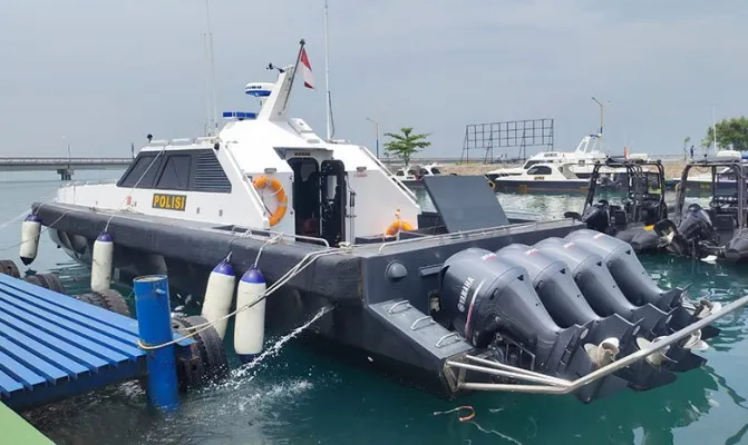 Kapal pemburu cepat bantuan Baharkam Polri untuk Ditpolairud Banten tembus hingga 45 knots.  (Foto/ditpolairudpoldabanten)