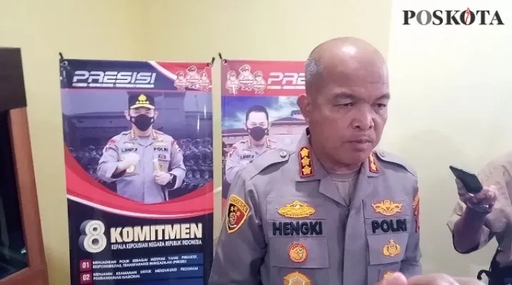 Kapolres Metro Bekasi Kota Kombes Hengki saat diwawancarai wartawan. Selasa (18/10/2022) siang. (Ihsan Fahmi).