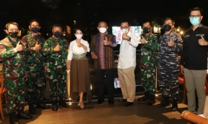 Kepala Staf Umum (Kasum) TNI Letjen TNI Ganip Warsito, S.E., M.M. saat menghadiri konser musik Patriot Bangsa yang dikemas secara virtual.(Ist)