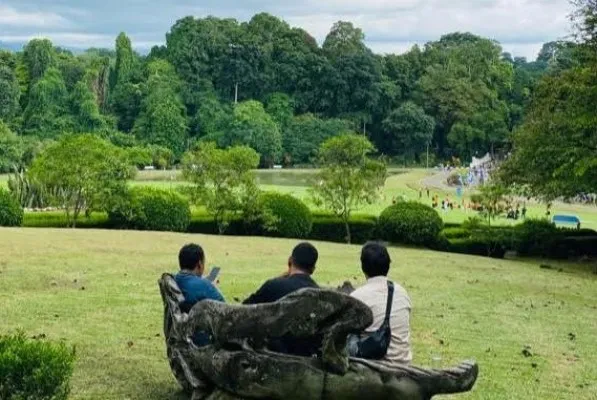 Healing terbaik di kebun raya.(Ist)