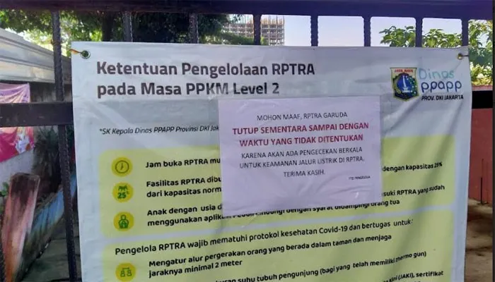 Pemberitahuan penutupans sementara di RPTRA Garuda Cilangkap, Jakarta Timur, Rabu (8/12/2021) (ist)