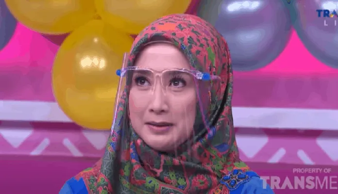 Desy Ratnasari Akui Lebaran Tahun Ini Berbeda (Foto: Trans TV Official/YouTube)