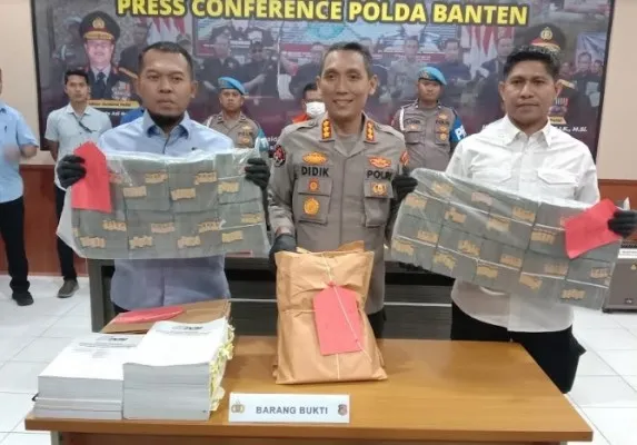 Kabidhumas Kombes Didik Heriyanto dalam konferensi pers di Mapolda Banten, Selasa (3/10/2023).