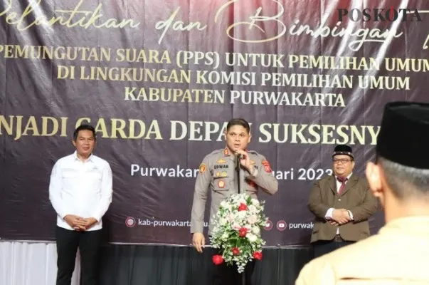 Kapolres Purwakarta AKBP Edwar Zulkarnain berpesan petugas PPS menjalankan tugas secara profesional dan proporsional sehingga Pemilu berjalan damai aman dan lancar. (dadan)