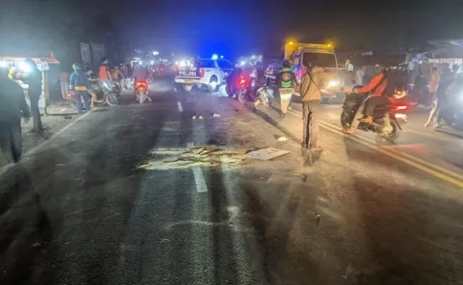 Personil Unit Gakkum Satlantas Polres Serang saat melakukan olah TKP. (ist)