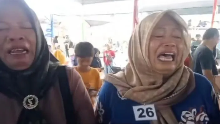 Lomba Menangis Ibu-ibu Tegal Viral Jadi Tontonan Unik di Jawa Tengah: Netizen +62 Malah Ngakak (Tangkap layar/TikTok/@Mila Rahman)