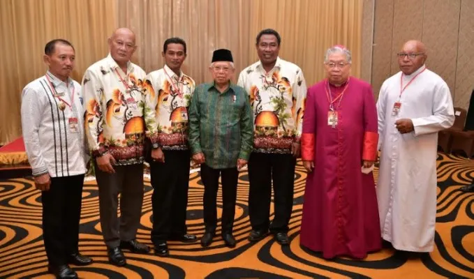 Wapres KH Ma'ruf Amin saat bertemu para tokoh agama dan masyarakat Provinsi Papua Selatan. (Setwapres)