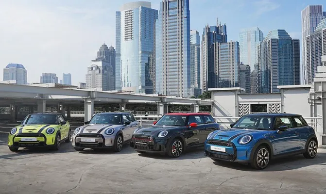 BMW Group Indonesia langsung memperkenalkan delapan pilihan generasi ke empat dari lini produk terbaru Mini di Indonesia. (Foto/miniindonesia)