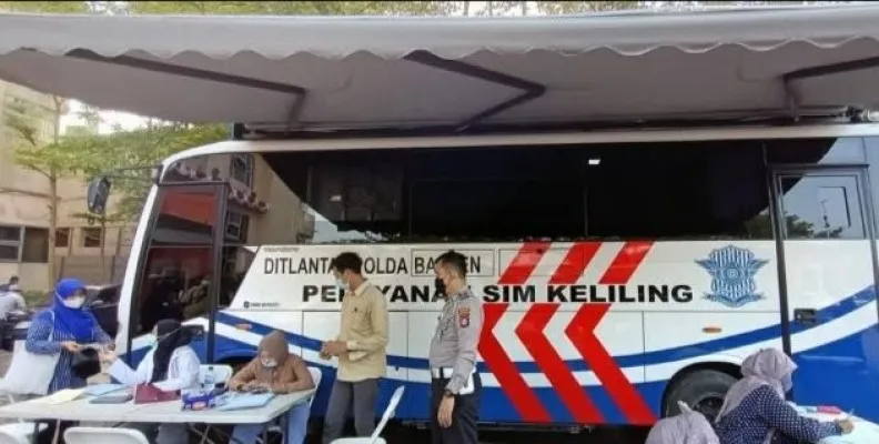 Mobil SIM keliling Polda Banten.(Ist)