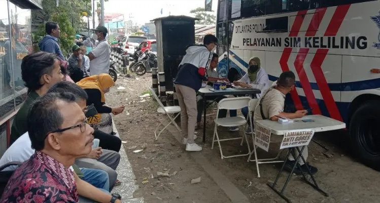 Suasana pelayanan SIMLING Ditlantas Polda Banten.(Ist)