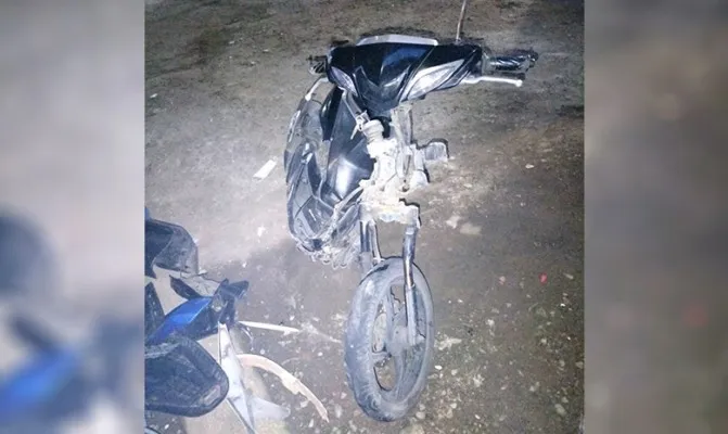 Tewas ditempat, sepeda motor hajar Mecedes Benz di simpang lampu merah Pondok Indah Mall.(Foto/satlantaspolrestrojakartaselatan)