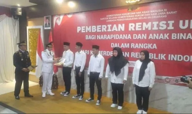 Pemberian remisi ke narapidana secara simbolis di lapas kelas IIA Cikarang Bekasi. (Ist).