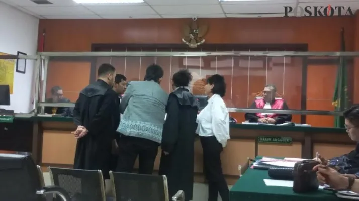 Suasana ruang sidang terdakwa kasus penipuam dan penggelapan, Natalia Rusli di Pengadilan Negeri Jakarta Barat. (Pandi)