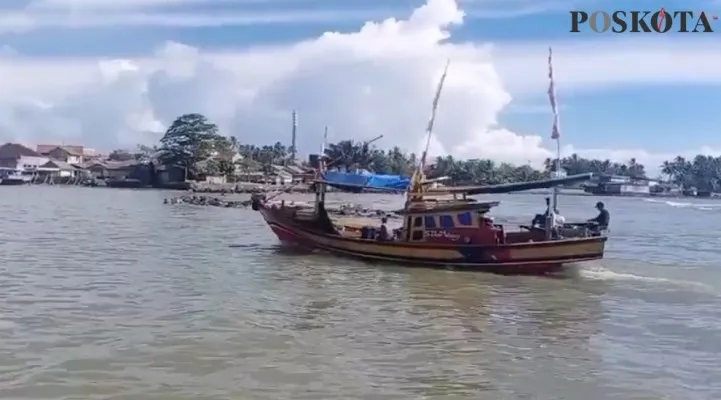 Para nelayan di Pandeglang saat hendak berangkat ke laut mencari ikan. (Foto: Samsul Fatoni)