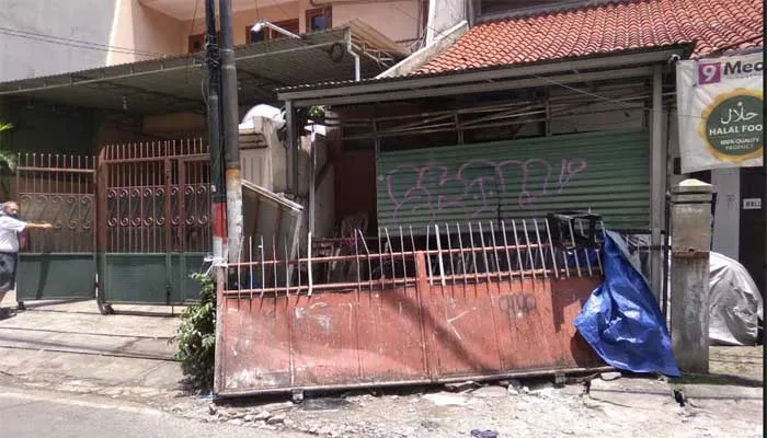 Lokasi pengendara mobil menabrak pedagang lontong sayur dan pembeli yang tewas di Kebon Kacang/(cr05)