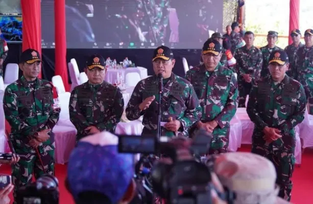 Operasi latihan gabungan ini dipimpin langsung oleh Panglima TNI Laksamana TNI Yudo Margono, S.E., M.M.(Puspen TNI)