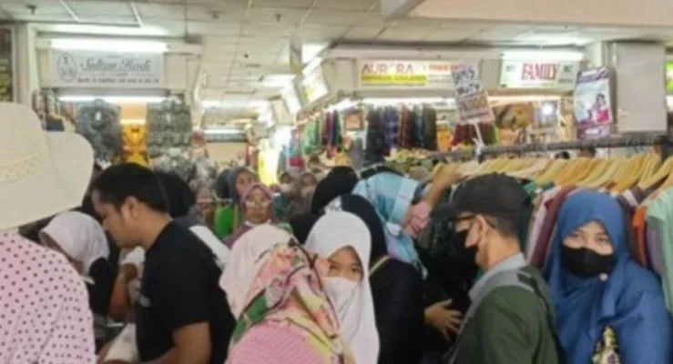 Pasar Tanah Abang di padati pengunjung.(Ist)