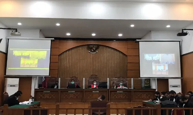 Proses sidang perdana peristiwa unlawfull killing terhadap anggota laskar FPI di Pengadilan Negeri Jakarta Selatan. (Foto/cr-05)