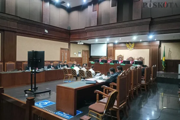 Suasana sidang yang menghadirkan saksi Liu Asak, salah seorang penambang timah di wilayah Izin Usaha Pertambangan (IUP) PT Timah Tbk di Pengadilan Negeri (PN) Tipikor, Jakarta Pusat pada Senin, 9 September 2024. (Poskota/Ramot Sormin)