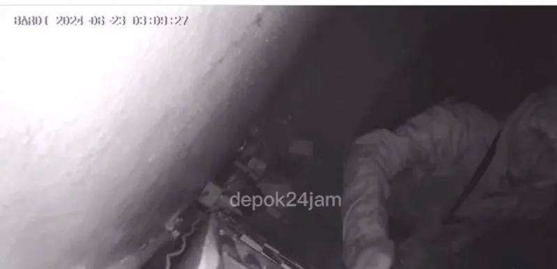 Aksi pencurian di toko vape di Mampang, Kota Depok terekam kamera CCTV. (Tangkapan Layar: Instagram/depok24jam)