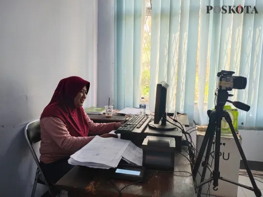 Perekaman E-KTP di Kantor Kecamatan Kalanganyar (foto: yusuf)