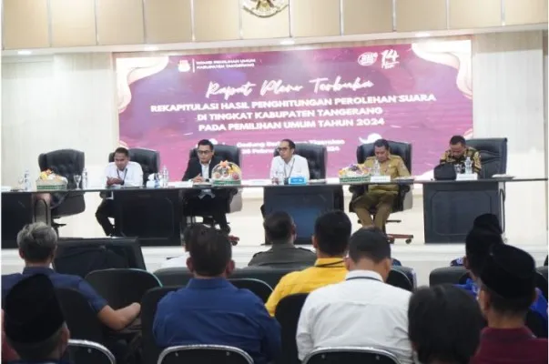 Rapat Pleno Penghitungan Suara Pemilu 2024 di Kabupaten Tangerang. (Veronica)