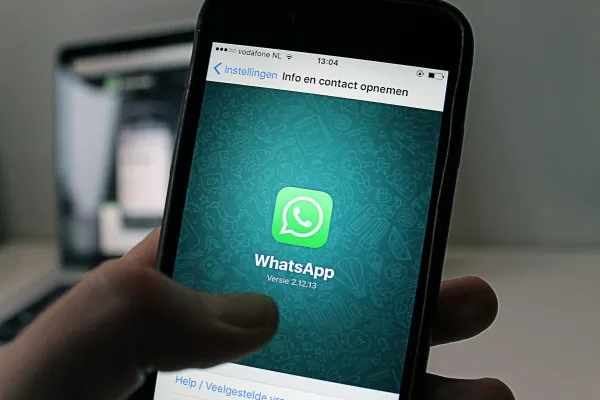 Ikuti trik memulihkan pesan yang tidak sengaja terhapus di aplikasi WhatsApp. (Pexels)