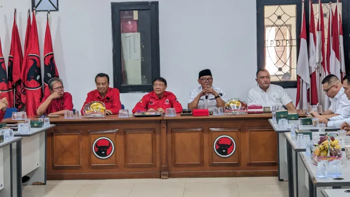 Pertemuan PDIP dan Gerindra Kabupaten Bogor beberapa waktu lalu. (Poskota/Panca Aji)