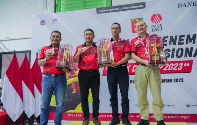 Pj Gubernur Heru Budi Hartono raih juara pertama nembak tingkat nasional Bank DKI Cup.(Ist)