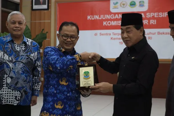 Pemkot Bekasi terima kunjungan Komisi VIII DPR RI di Dinas Sosial (Dinsos) Kota Bekasi. (Dok: Humas Pemkot Bekasi)