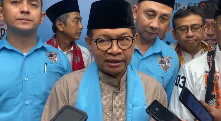 Calon Gubernur Jakarta nomor urut 3, Pramono Anung saat menghadiri deklarasi dukungan dari relawan di Jakarta Pusat, Senin, 28 Oktober 2024. (Poskota/Pandi Ramedhan)