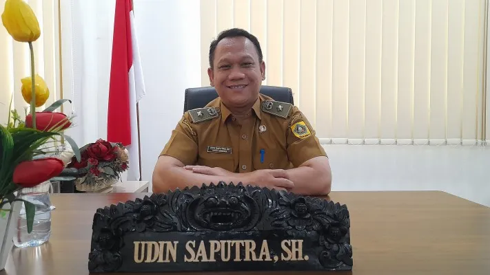 Kades Ciangsana, Udin Saputra. (Poskota.co.id/Panca Aji)