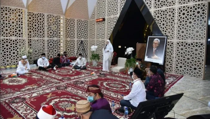 Puan Maharani saat di Masjid At-Taufiq. (ist)