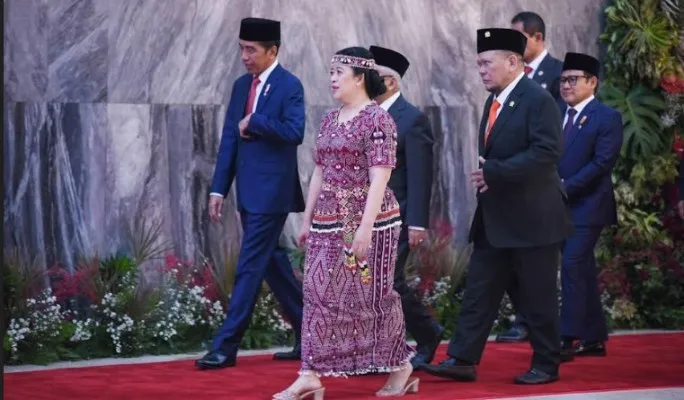 Puan Maharani bersama Presiden Jokowi. (ist)