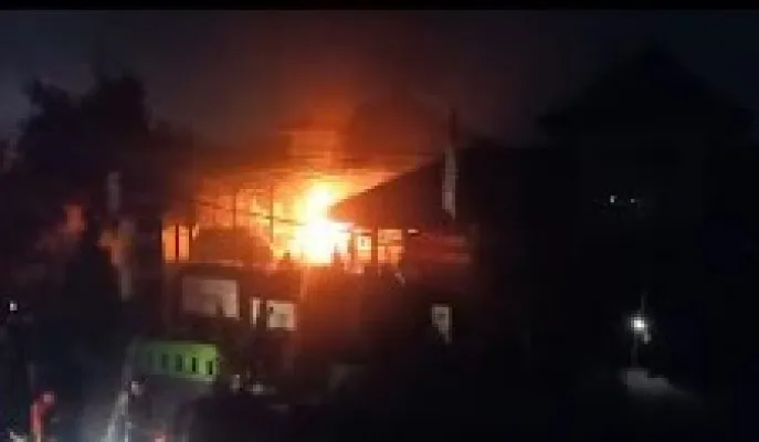 Gedung Puskesmas Sindang Jaya Terbakar. (Foto/Screenshot video)