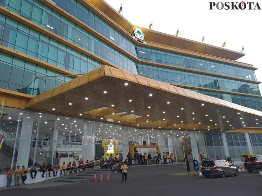 Kantor DPP Golkar, Jalan Anggrek Neli Murni Nomor 11A, RT 16/RW 1, Kelurahan Kemanggisan, Kecamatan Palmerah, Jakarta Barat. (Poskota.co.id/Rizal Siregar)