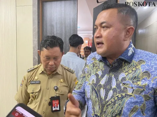 Ketua DPRD Kabupaten Bogor, Rudy Susmanto (kanan). (Poskota.co.id/Panca Aji)