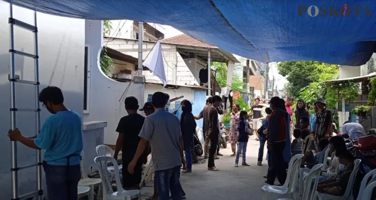 Suasana depan rumah duka di Jalan Lontar IV Nomor 44, RT 13/04, Tugu Utara, Koja, Jakarta Utara. (yono)