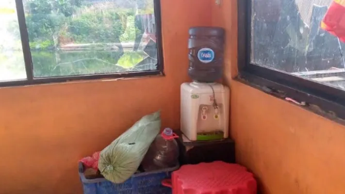 Rumah Saringan Sampah di Jalan Muara Baru Ujung, Gedung Pompa, Penjaringan, Jakarta Utara, mengalami kerusakan akibat penyerangan yang dilakukan oleh warga saat malam Idul Fitri. (ist)