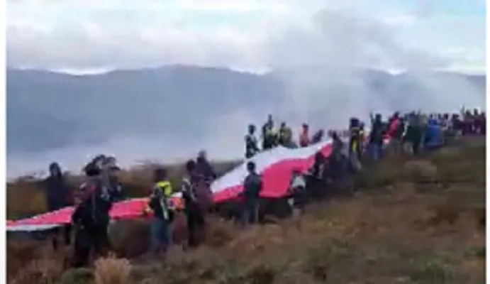 Komunitas RX King yang tergabung di YRKI, khususnya di Papua Barat lakukan Turing Merdeka. (foto/tangkapan layar)