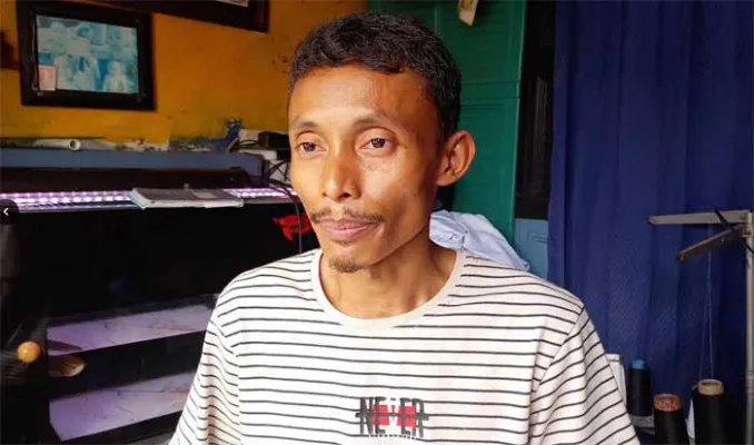 Suharno (40) Saksi Mata Pencurian Uang Sumbangan Di Musola Nurul Fataa, Kalideres.(cr01)