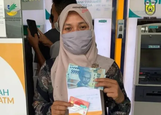 Iustrasi pemilik NIK KTP dan KK penerima saldo dana Bansos BPNT Rp400.000 di daerah Povinsi Aceh. (Instagram/@pkhbandaaceh)