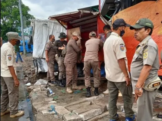 Penertiban PKL oleh Satpol-PP (dokumen Satpol-PP/ist)