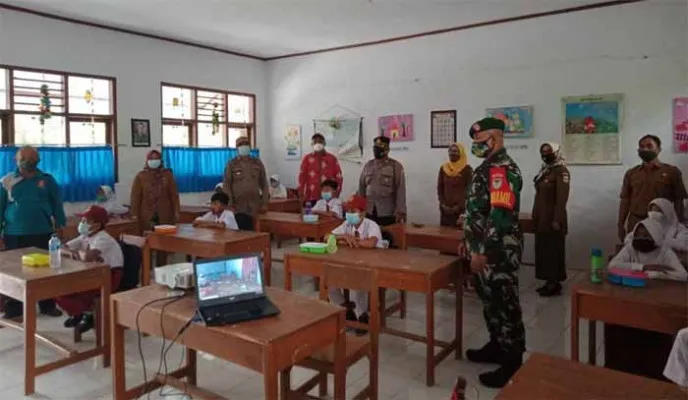 Simulasi pembelajaran tatap muka di SDN 1 Curugbadak (yusuf)