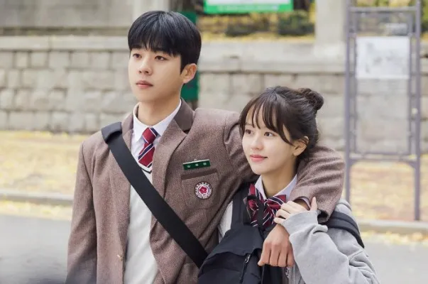 Sinopsis drakor 'Serendipity Embrance' yang dibintangi Kim So Hyun. (Instagram/@wow_kimsohyun)