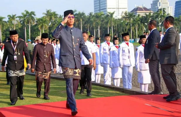 Pj Gubernur DKI Heru Budi Hartono saat mengikuti upacara Peringatan Hari Lahir Pancasila di Monas, Gambir, Jakpus. (Ist)