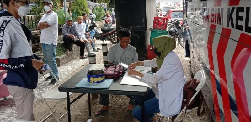 Suasana pelayanan SIM Keliling hari ini Jumat 10 Januari di Kabupaten Bandung  .(Ist)